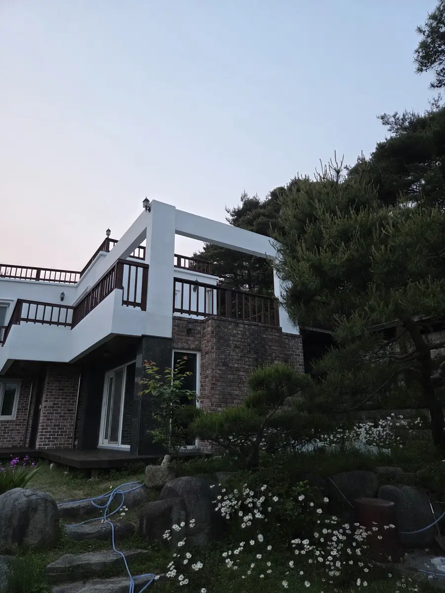 외벽페인트 시공 해질녘 주택 외관 주택 현장